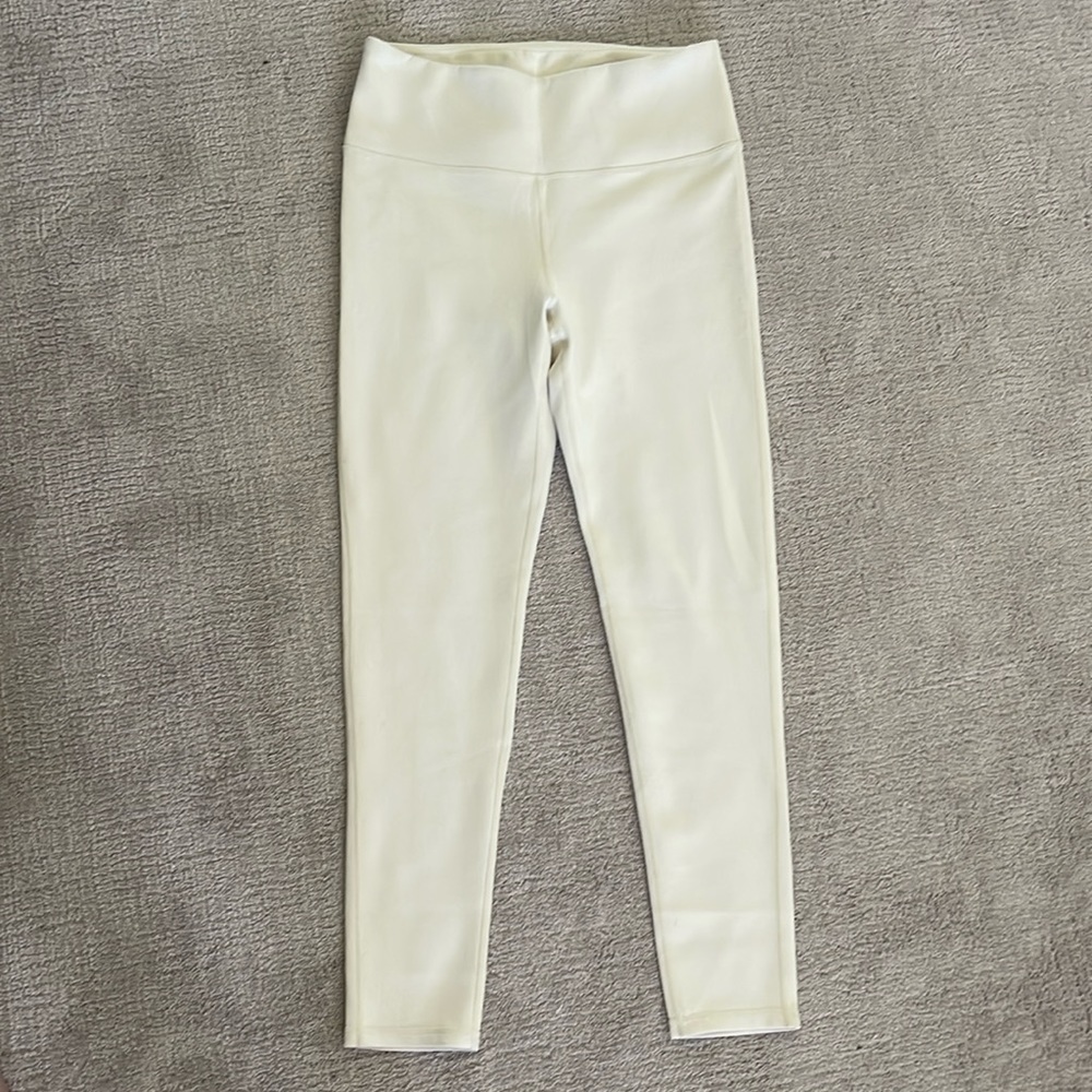 Mono B Cream yoga pants. Size Large.
